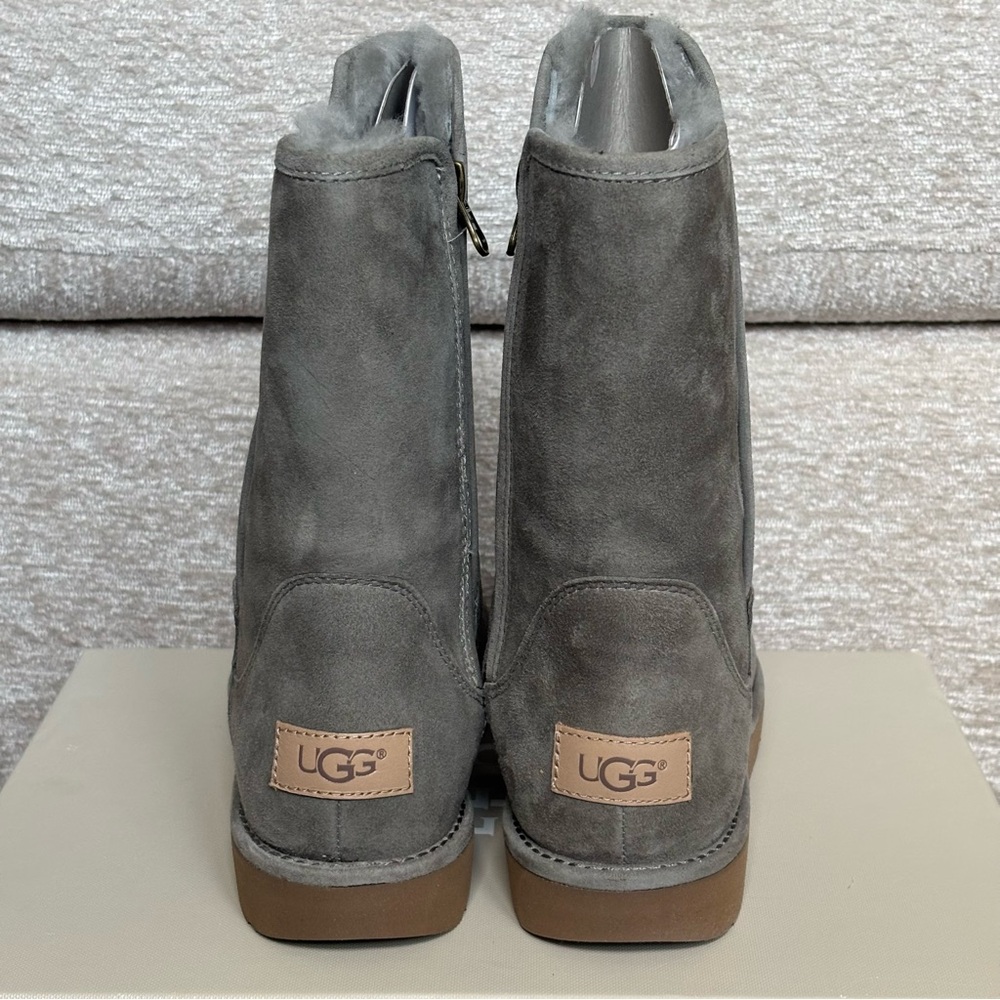 NWT UGG Abree Short II Gray Boots with Zipper
